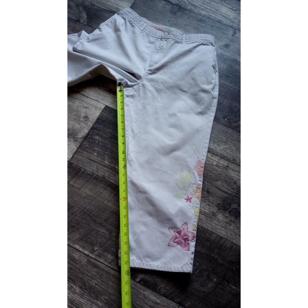 CJ Banks Women's 14W Khaki Hand Embroidered 100% Cotton Capris, Vtg - Picture 4 of 10